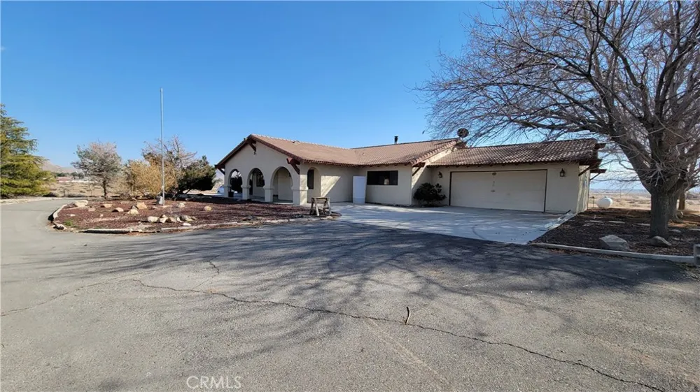 22149 Waalew Road Apple Valley, CA 92307