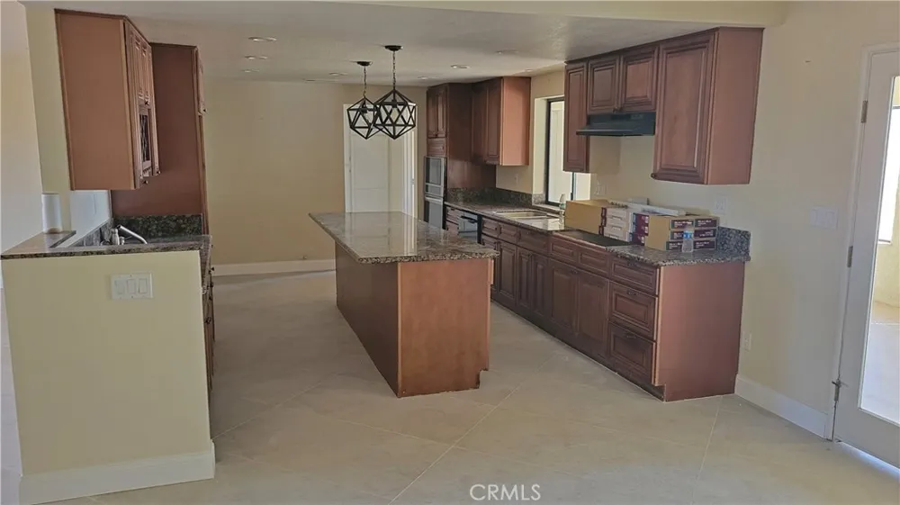22149 Waalew Road Apple Valley, CA 92307