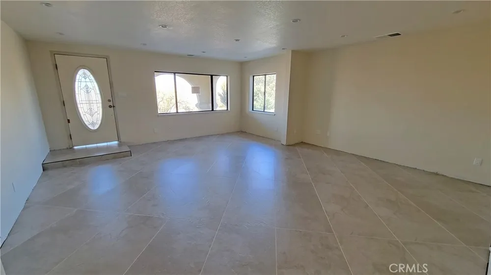 22149 Waalew Road Apple Valley, CA 92307