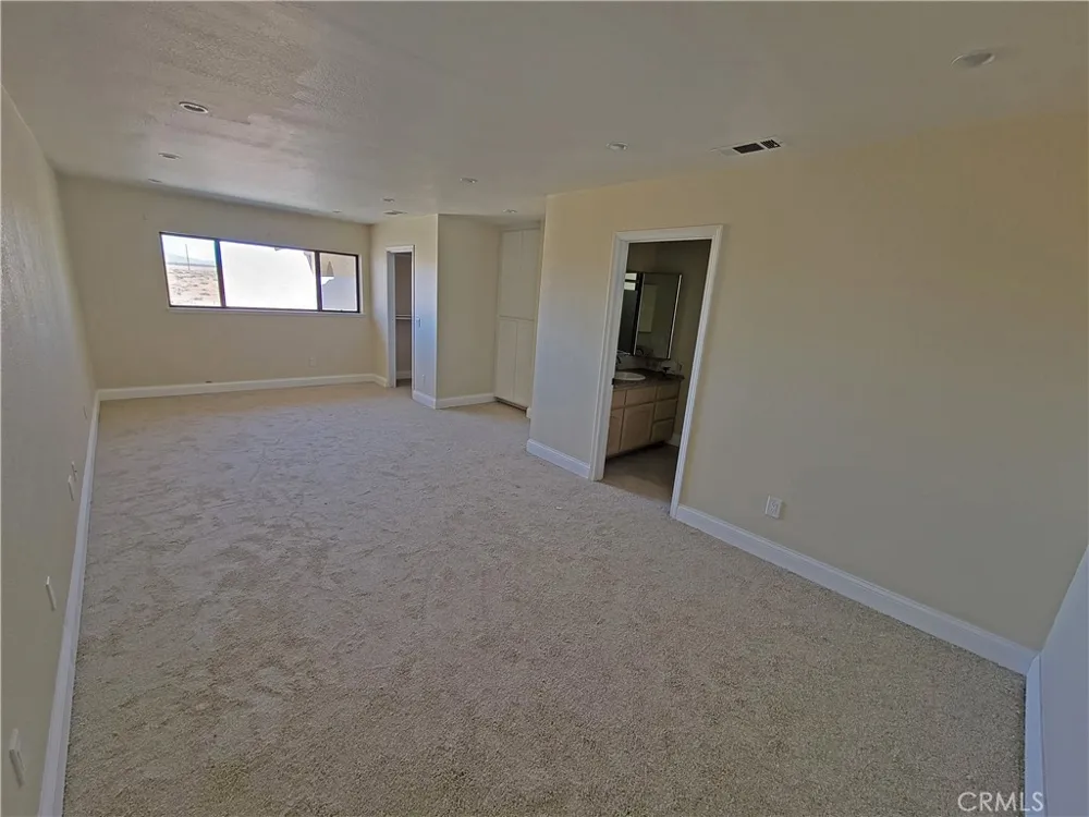 22149 Waalew Road Apple Valley, CA 92307
