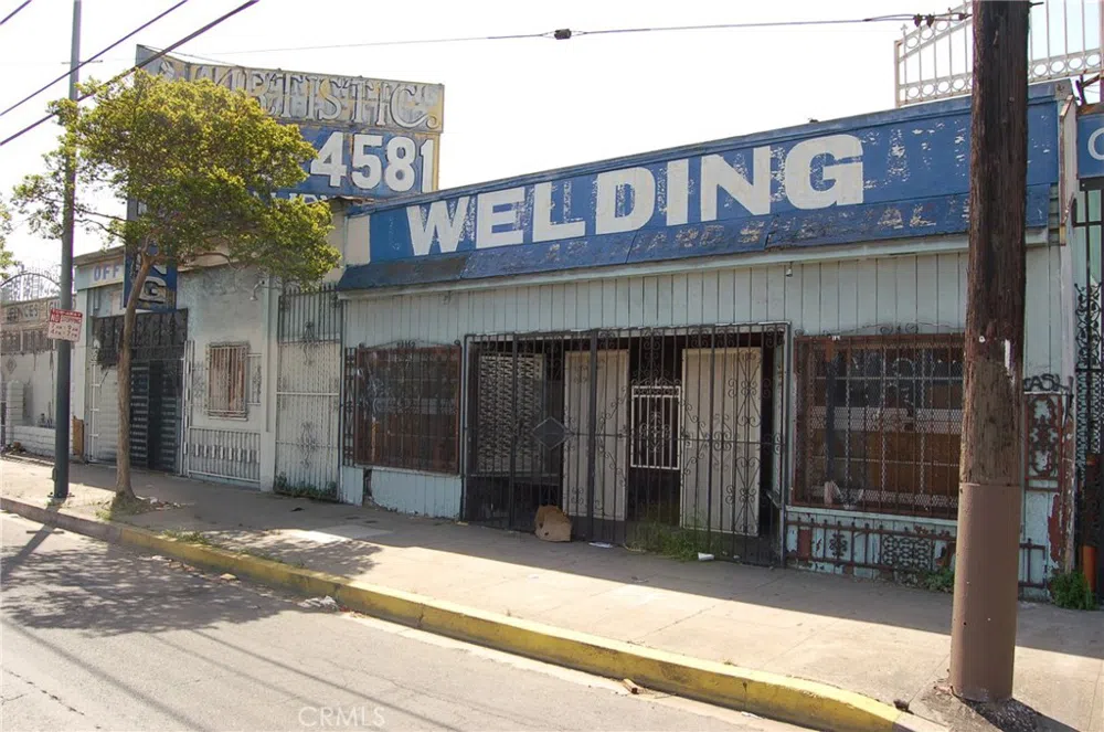 1442 W SLAUSON AVENUE