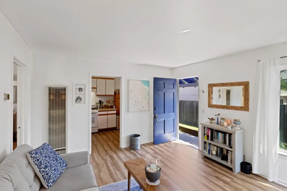635637 2nd Street Pacific Grove, CA 93950