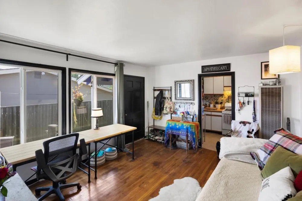 635637 2nd Street Pacific Grove, CA 93950