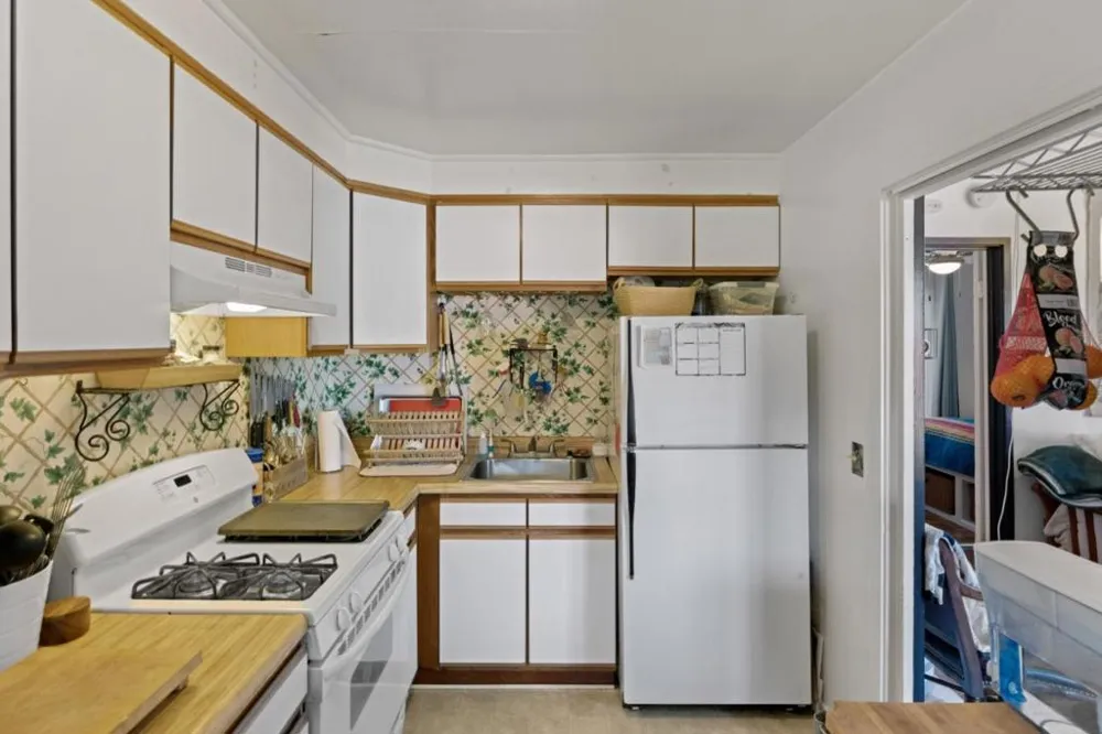 635637 2nd Street Pacific Grove, CA 93950