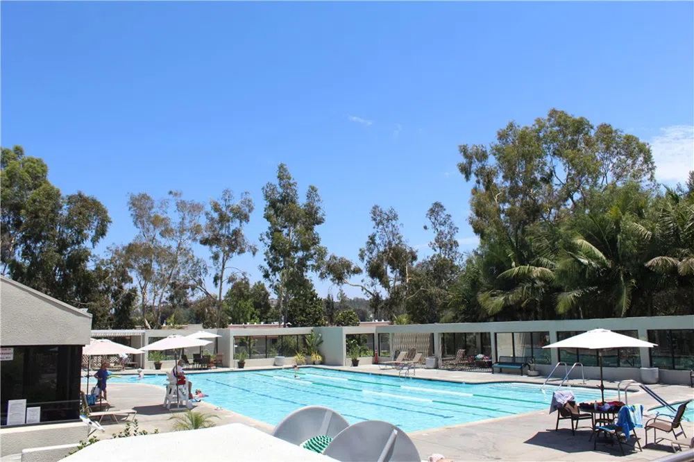 3015 Via Buena Vista #B Laguna Woods, CA 92637