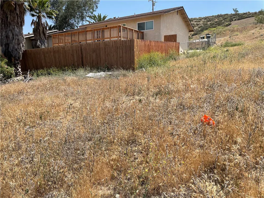 16 Riverside Drive Lake Elsinore, CA 92530