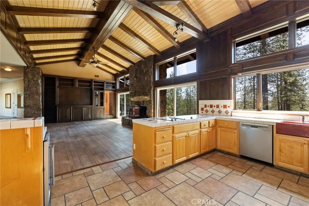 10379 Mcmahon Road Coulterville, CA 95311