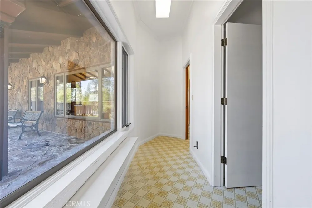 10379 Mcmahon Road Coulterville, CA 95311