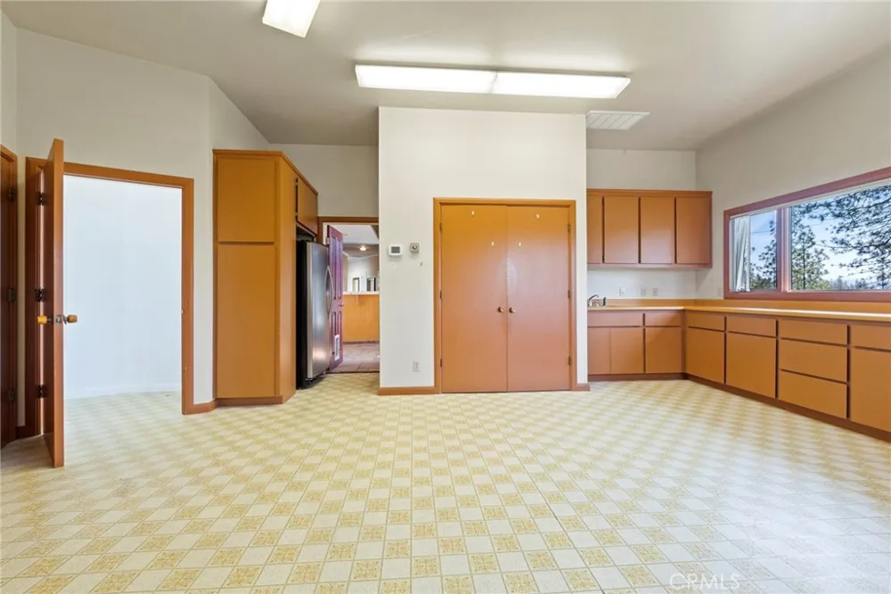 10379 Mcmahon Road Coulterville, CA 95311