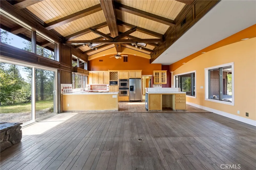 10379 Mcmahon Road Coulterville, CA 95311