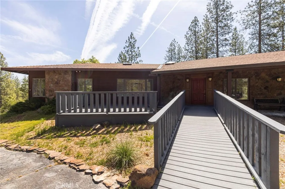 10379 Mcmahon Road Coulterville, CA 95311