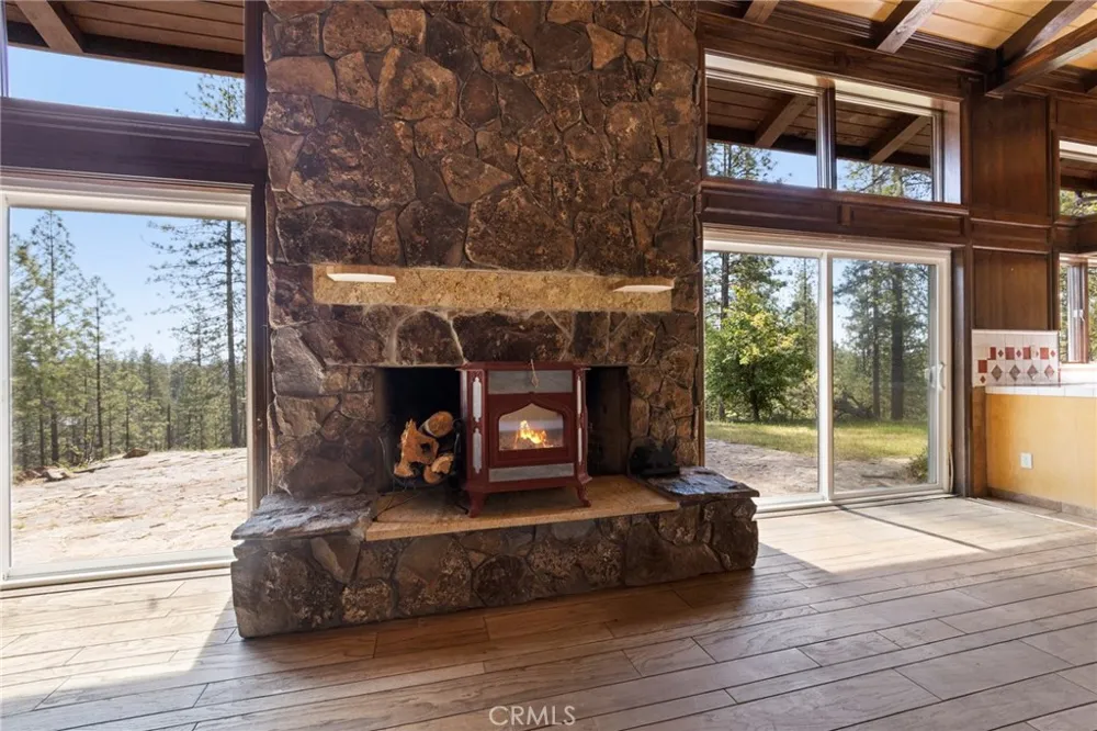 10379 Mcmahon Road Coulterville, CA 95311