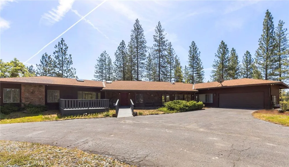 10379 Mcmahon Road Coulterville, CA 95311