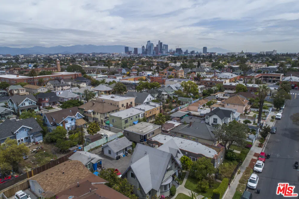 1459 W 29TH STREET Los Angeles, CA 90007
