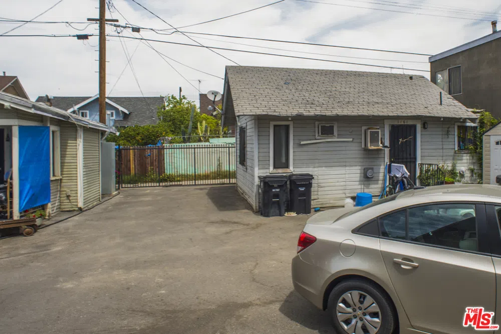 1459 W 29TH STREET Los Angeles, CA 90007