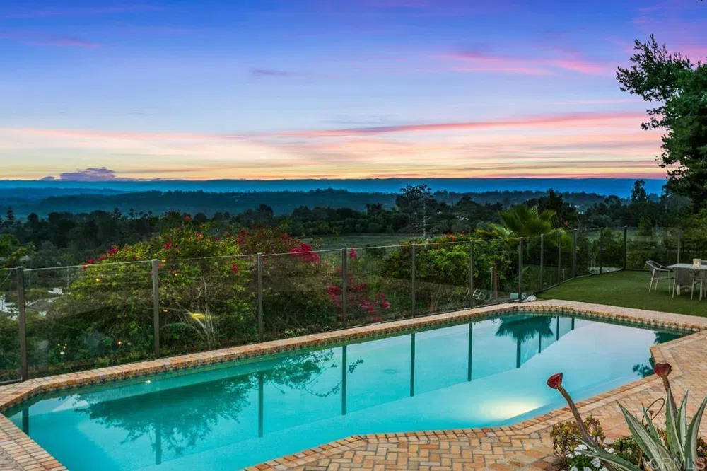 17140 El Mirador Rancho Santa Fe, CA 92067