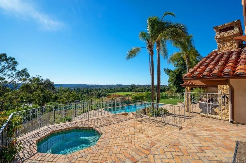 17140 El Mirador Rancho Santa Fe, CA 92067