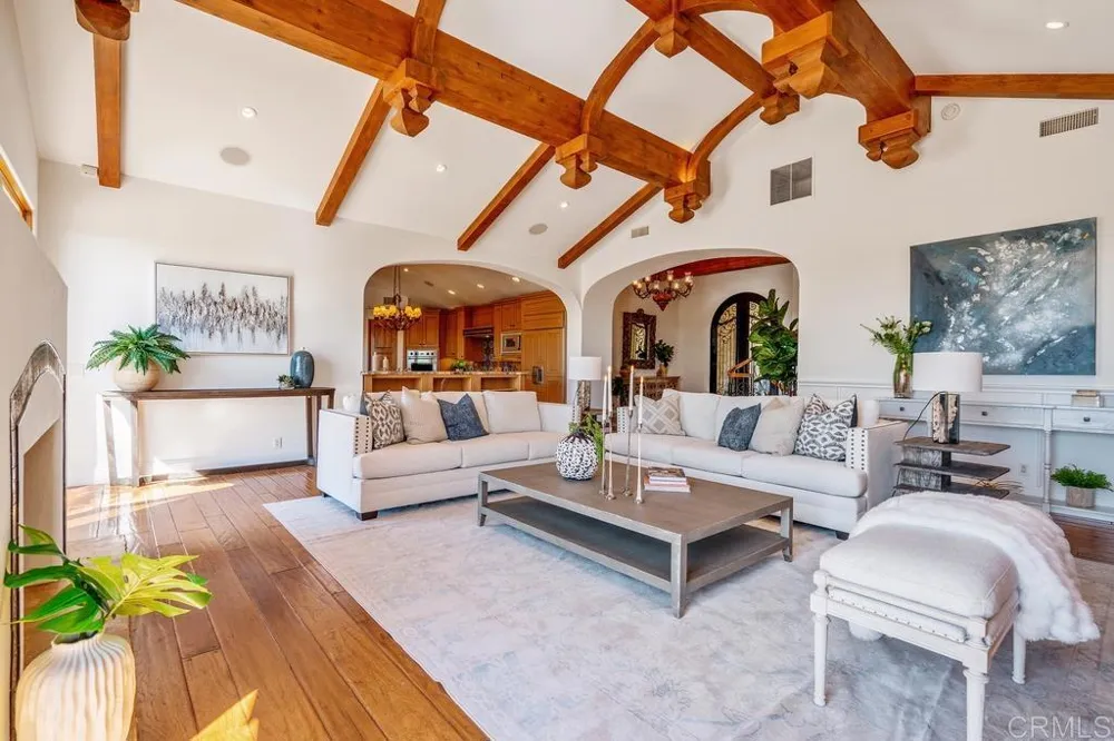 17140 El Mirador Rancho Santa Fe, CA 92067