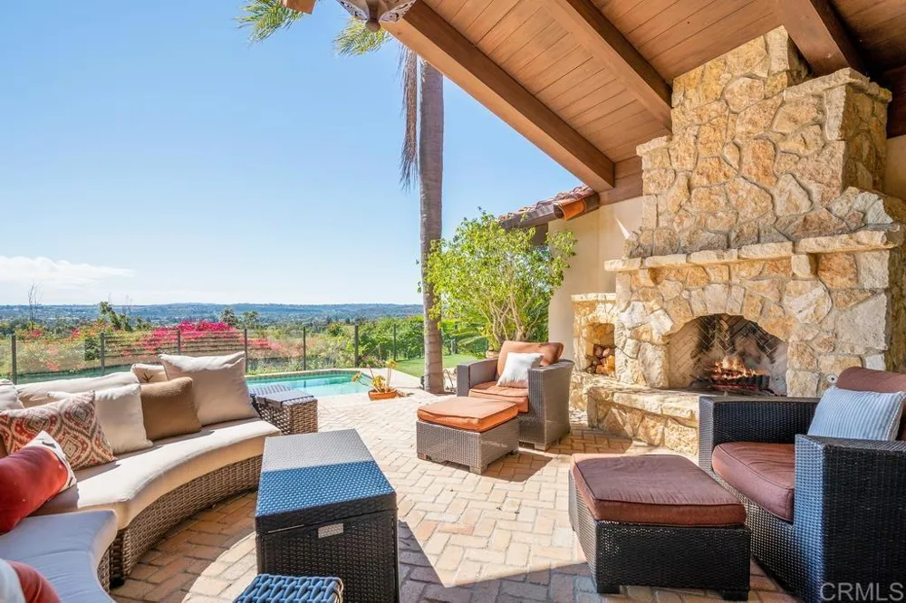 17140 El Mirador Rancho Santa Fe, CA 92067