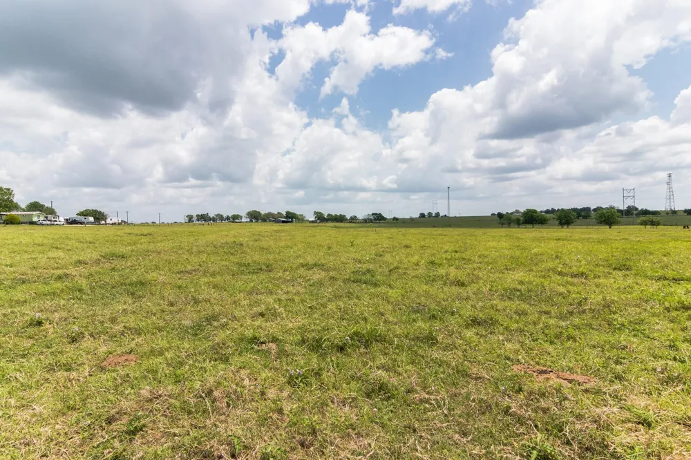 1230 Fm 155 S Weimar, TX 78962