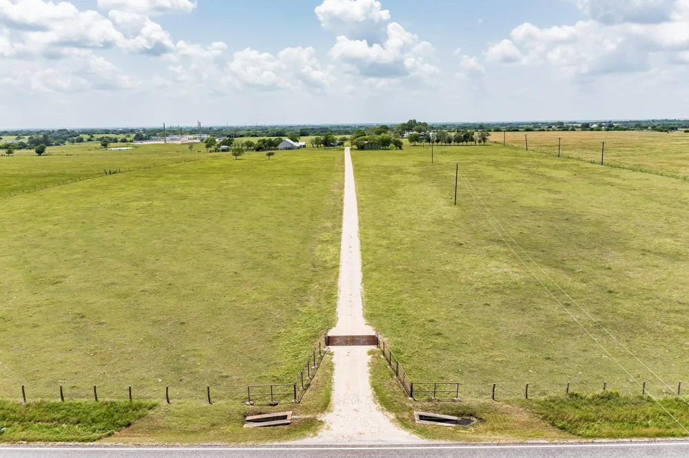 1230 Fm 155 S Weimar, TX 78962