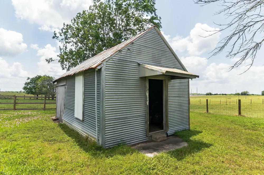 1230 Fm 155 S Weimar, TX 78962