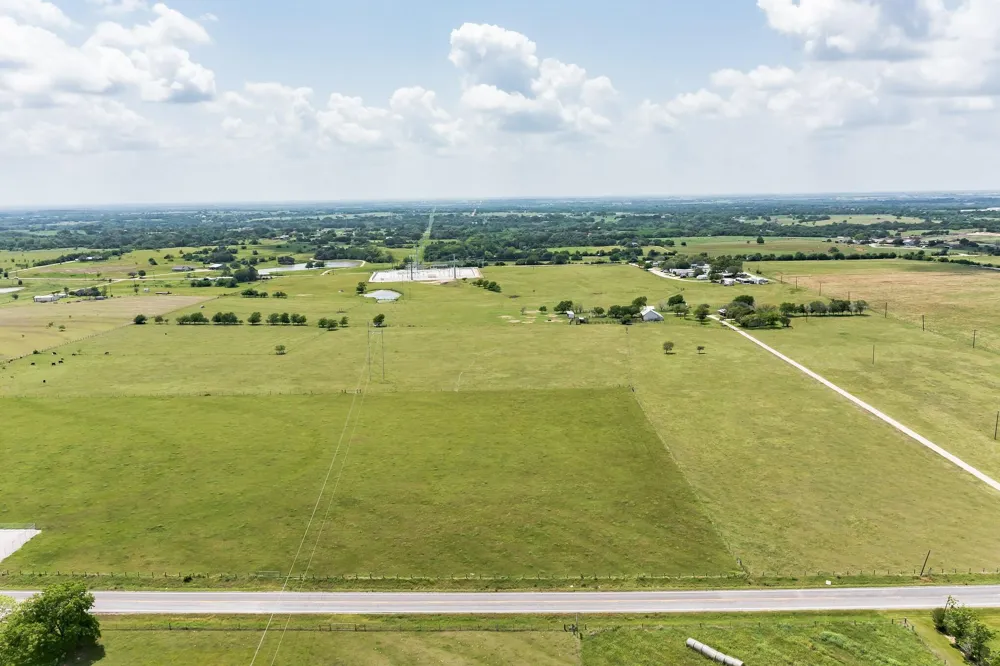 1230 Fm 155 S Weimar, TX 78962