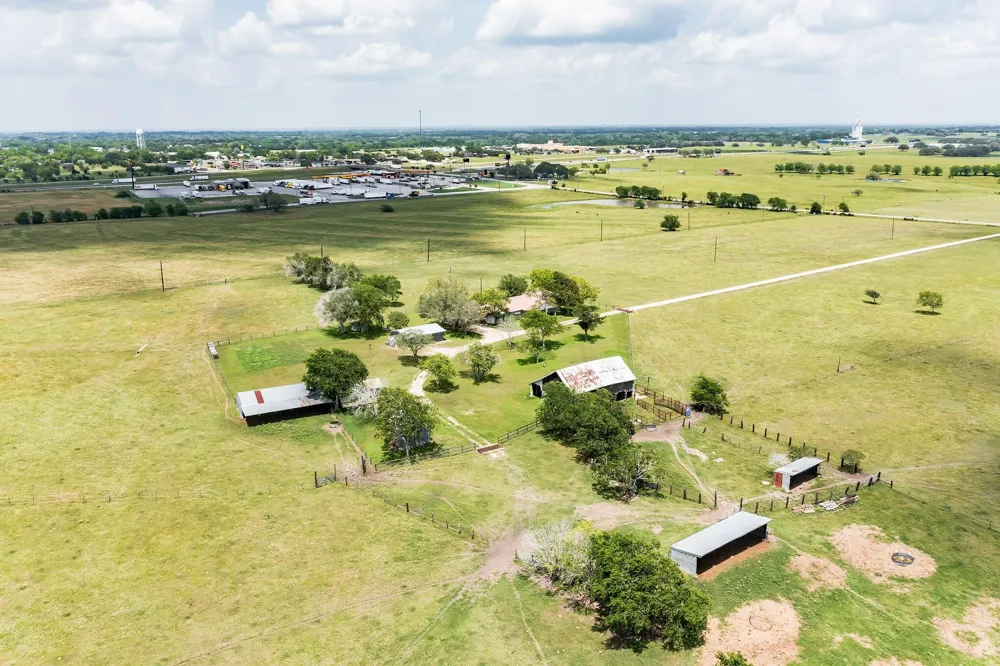 1230 Fm 155 S Weimar, TX 78962