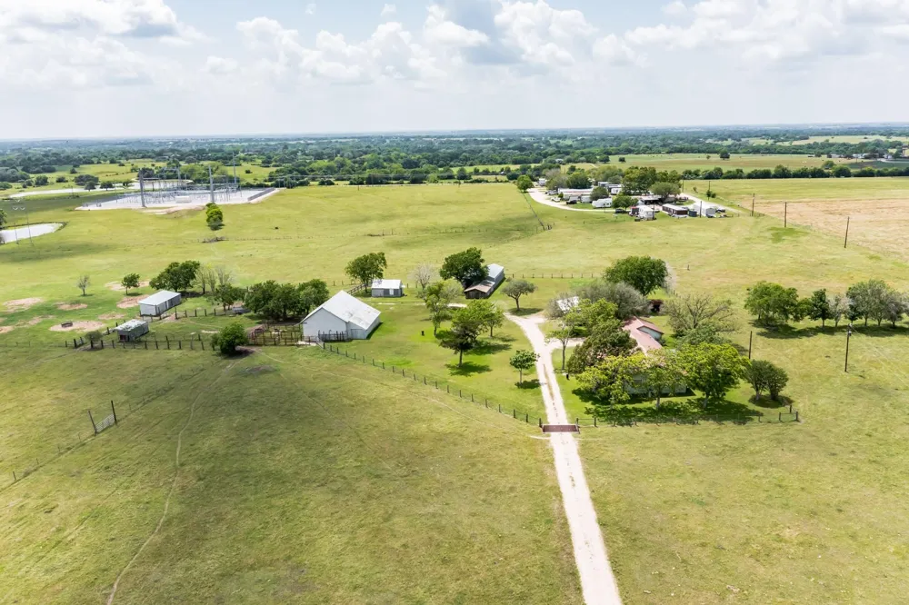 1230 Fm 155 S Weimar, TX 78962