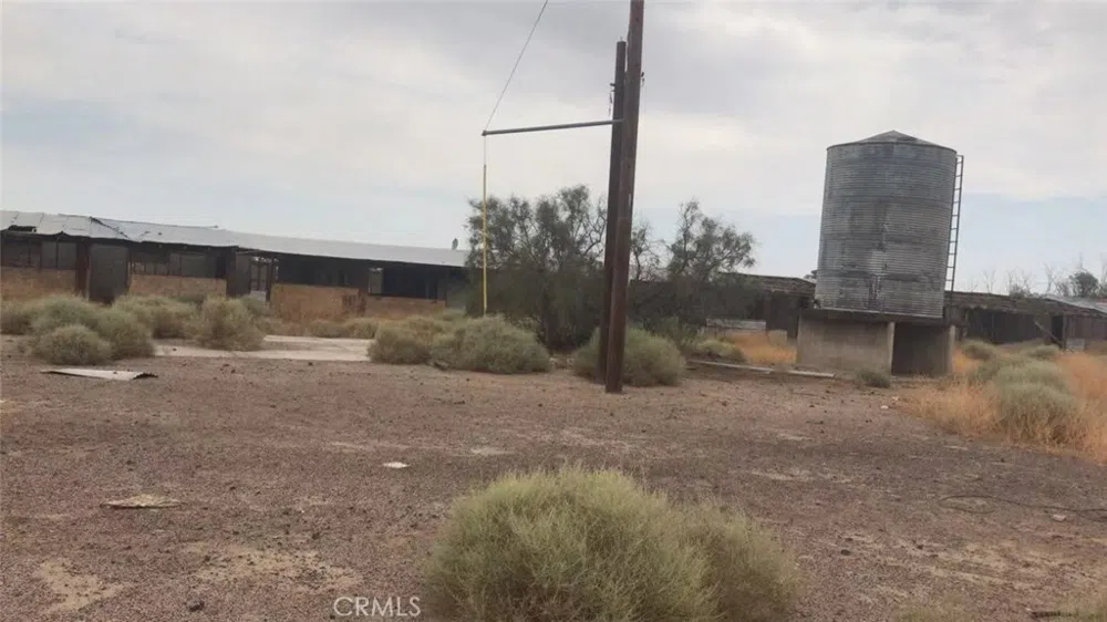 48380 Morgan Lane Newberry Springs, CA 92365