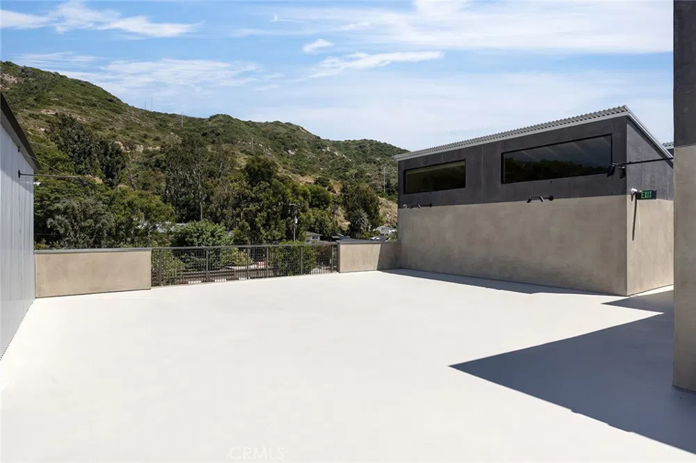 20412 Laguna Canyon Road #205 Laguna Beach, CA 92651
