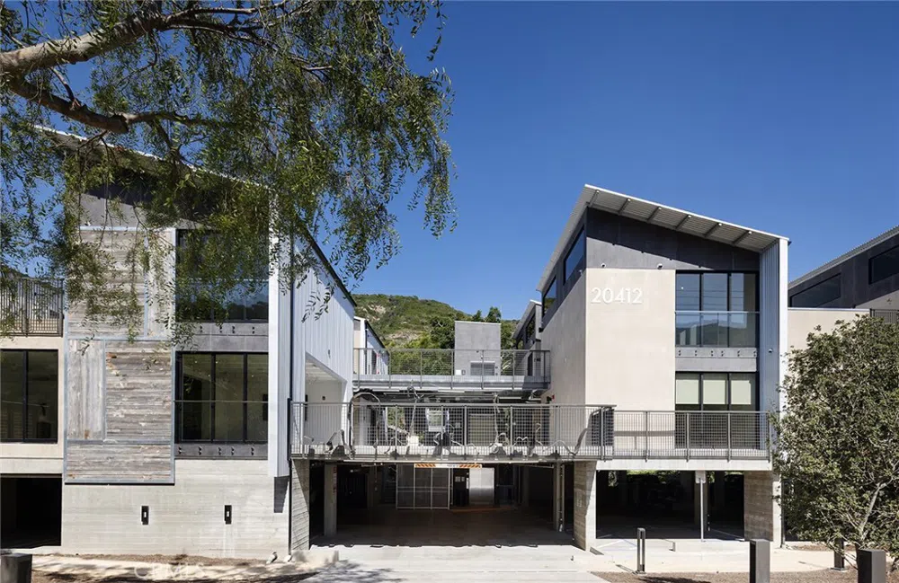 20412 Laguna Canyon Road #205 Laguna Beach, CA 92651