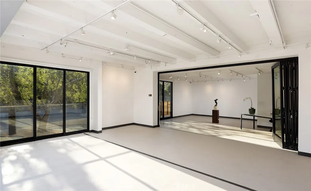 20412 Laguna Canyon Road #205 Laguna Beach, CA 92651