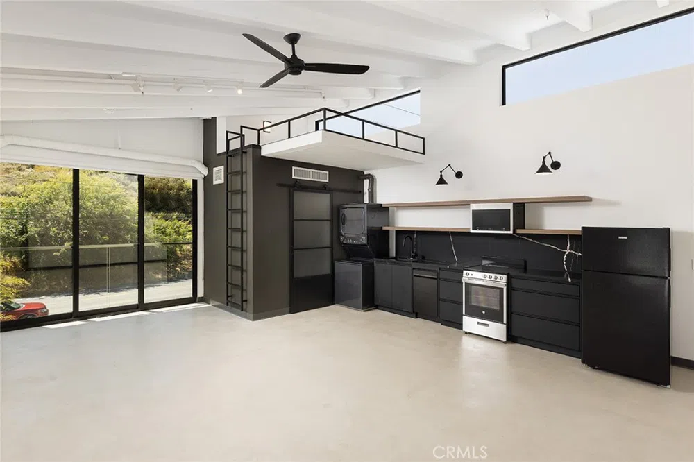 20412 Laguna Canyon Road #205 Laguna Beach, CA 92651