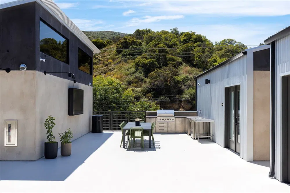 20412 Laguna Canyon Road #205 Laguna Beach, CA 92651