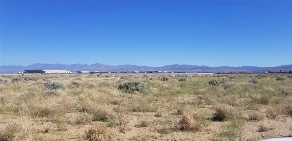 25 E Avenue L4 Palmdale, CA 93552