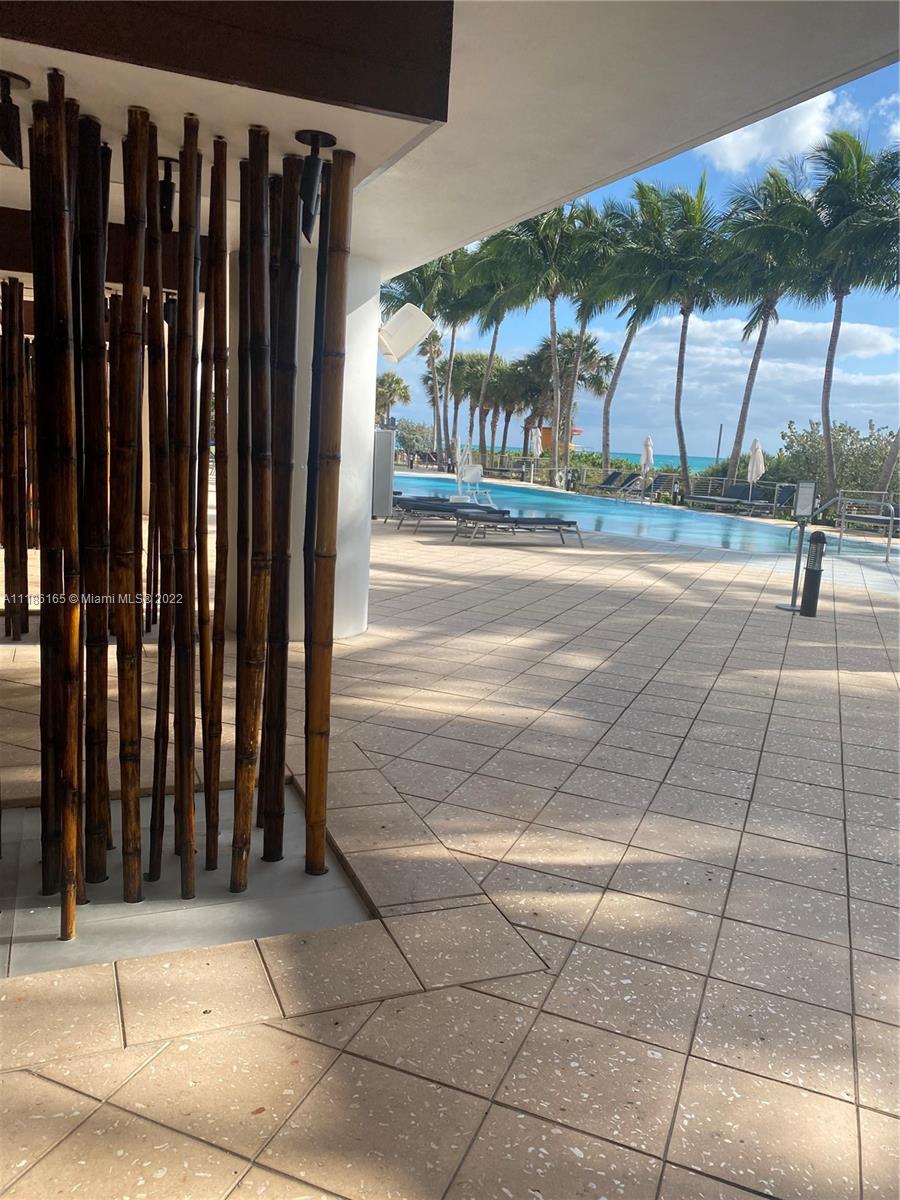 6801 Collins Ave #1102 (door 1111) Miami Beach, FL 33141
