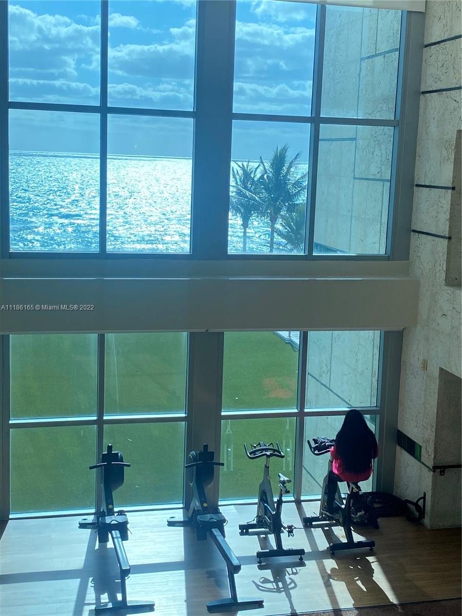 6801 Collins Ave #1102 (door 1111) Miami Beach, FL 33141