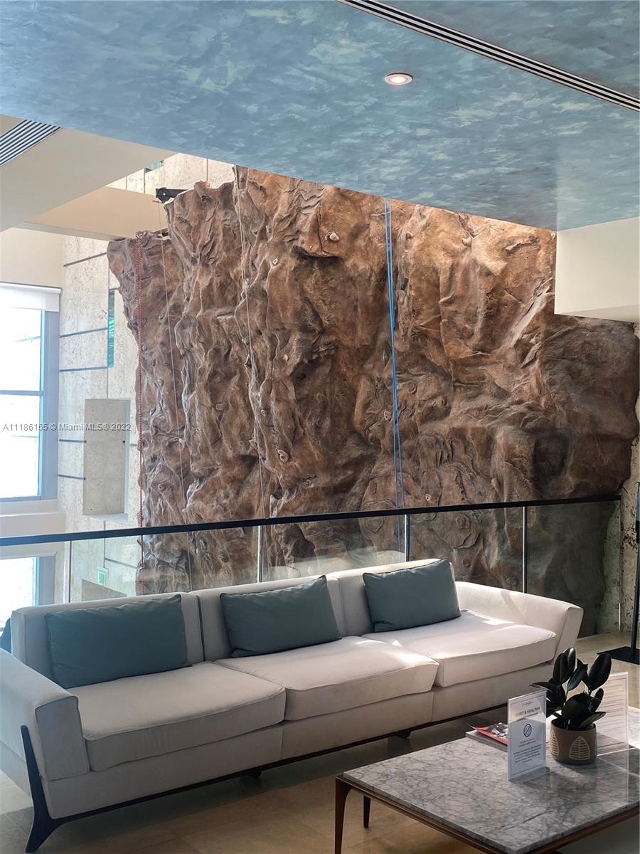 6801 Collins Ave #1102 (door 1111) Miami Beach, FL 33141