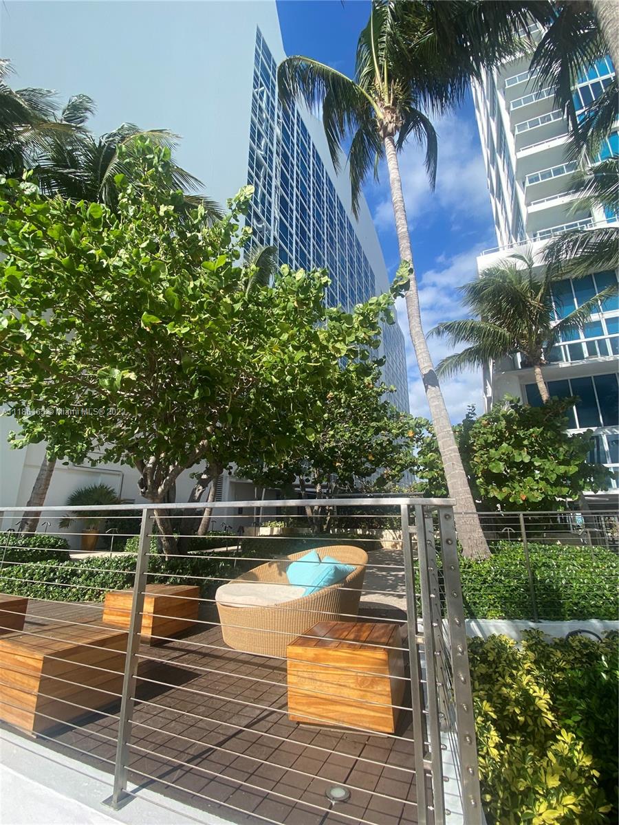6801 Collins Ave #1102 (door 1111) Miami Beach, FL 33141