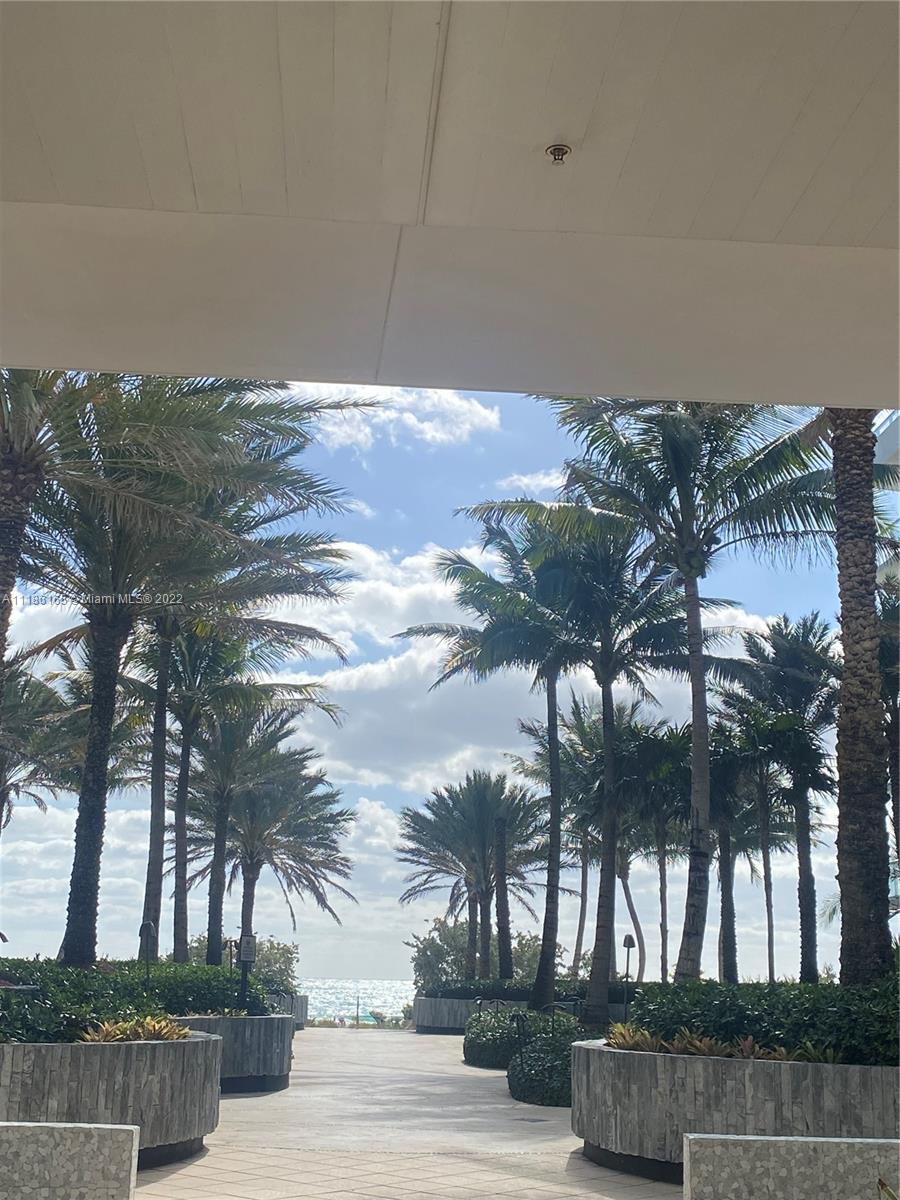 6801 Collins Ave #1102 (door 1111) Miami Beach, FL 33141