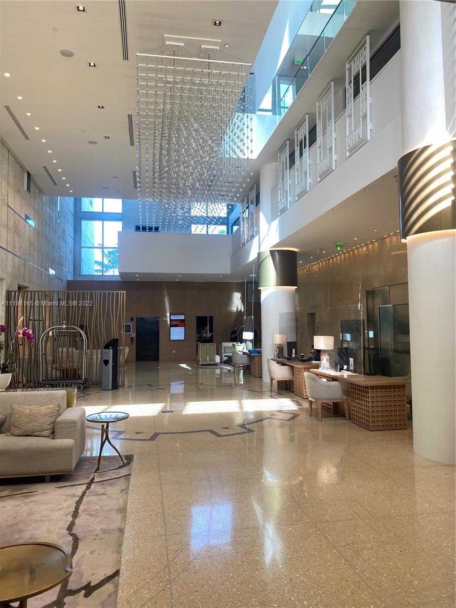 6801 Collins Ave #1102 (door 1111) Miami Beach, FL 33141