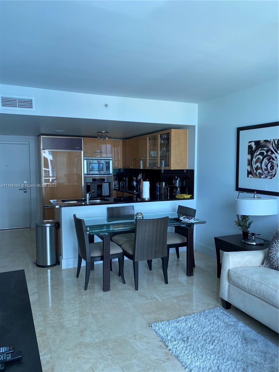 6801 Collins Ave #1102 (door 1111) Miami Beach, FL 33141