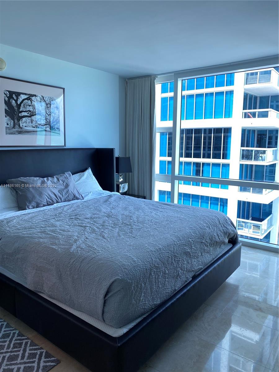 6801 Collins Ave #1102 (door 1111) Miami Beach, FL 33141