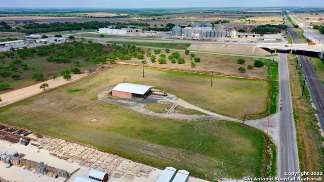 0 18TH ST Hondo, TX 78861