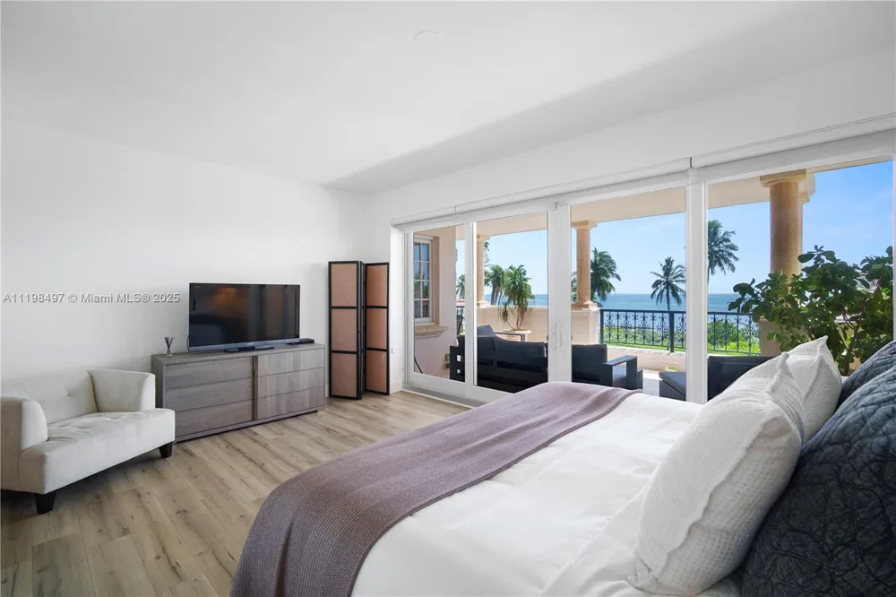 19234 Fisher Island Dr #19234 Fisher Island, FL 33109