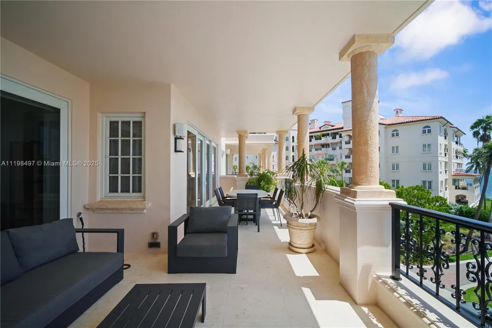 19234 Fisher Island Dr #19234 Fisher Island, FL 33109