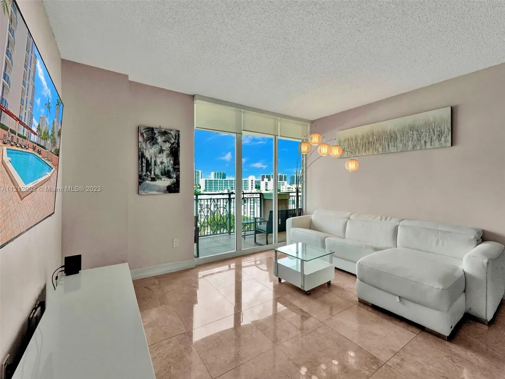 17555 Atlantic Blvd #806 Sunny Isles Beach, FL 33160