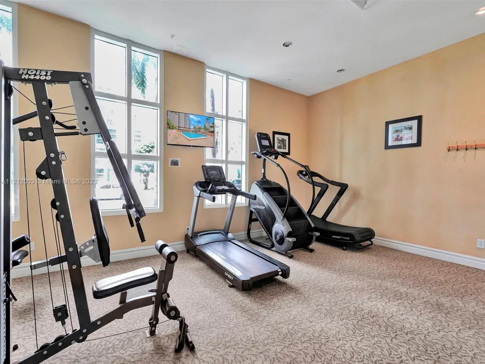 17555 Atlantic Blvd #806 Sunny Isles Beach, FL 33160