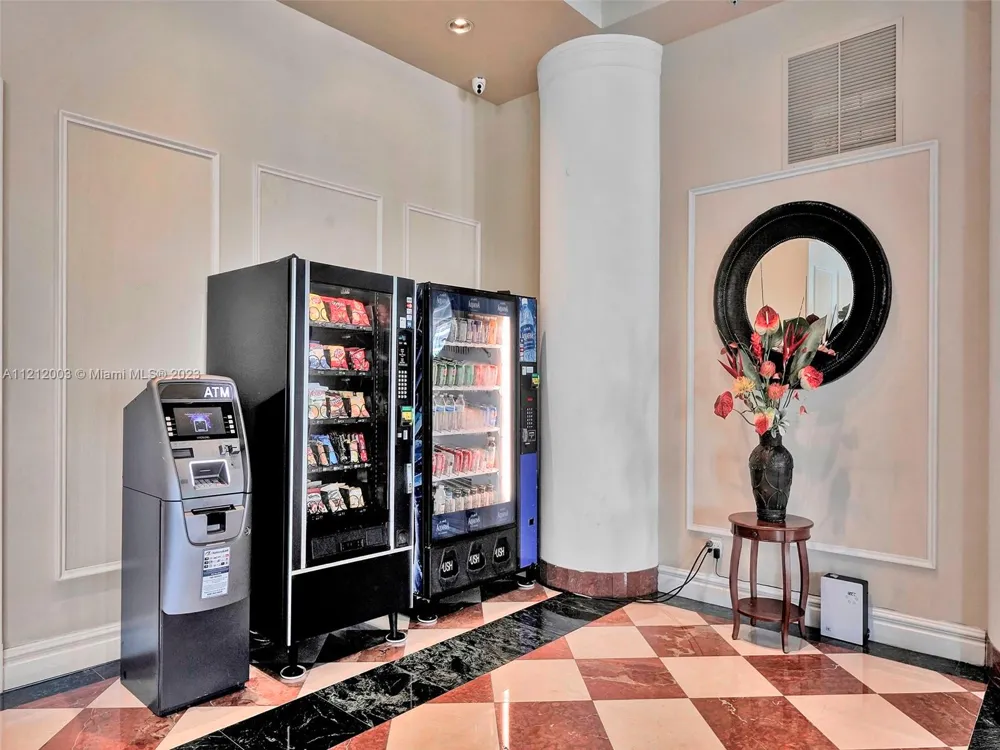 17555 Atlantic Blvd #806 Sunny Isles Beach, FL 33160